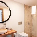 Lsaranda House 16 Adult Only *