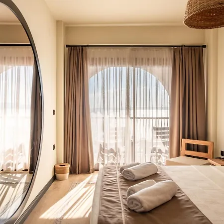 Lsaranda House 16 Adult Only Hotel *