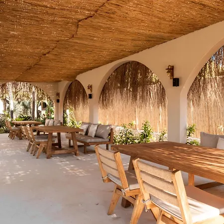 Lsaranda House 16 Adult Only *